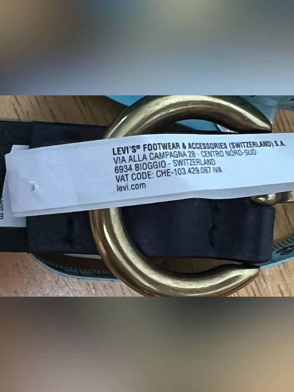 Levi's Women's Made in Italy 100% Bovine Leather Brown Belt, size 42.